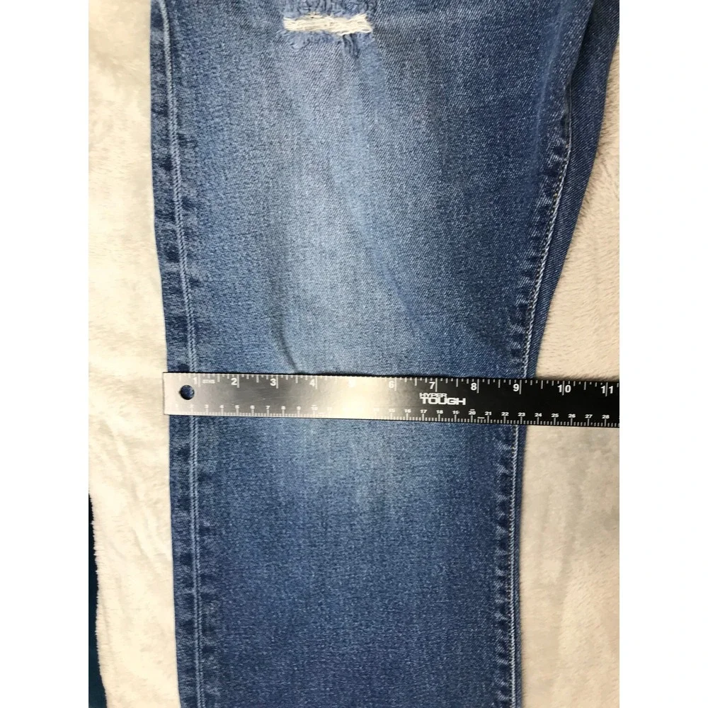 Levis these levi